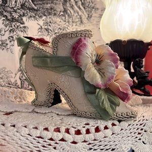Wayne M. Kleski Collectible Miniature Shoe